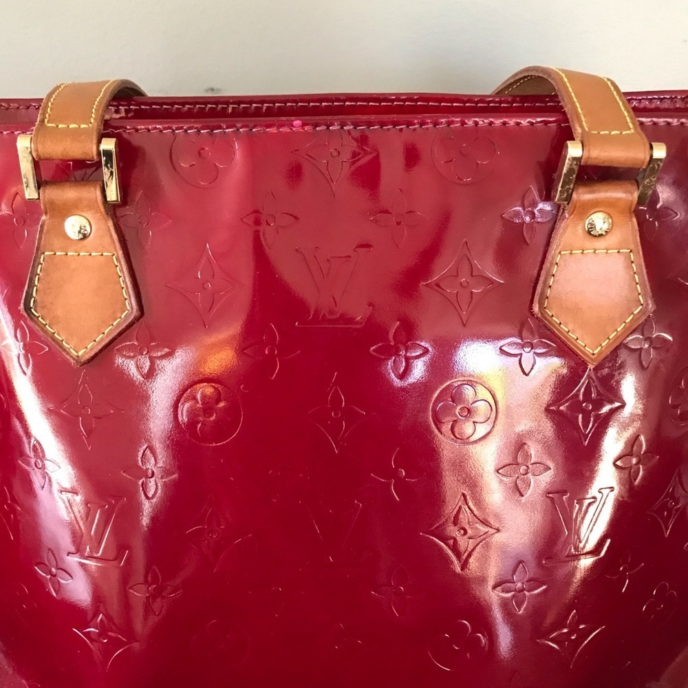 Louis Vuitton Pomme D’Amour Vernis Houston bag - Picture 7 of 16